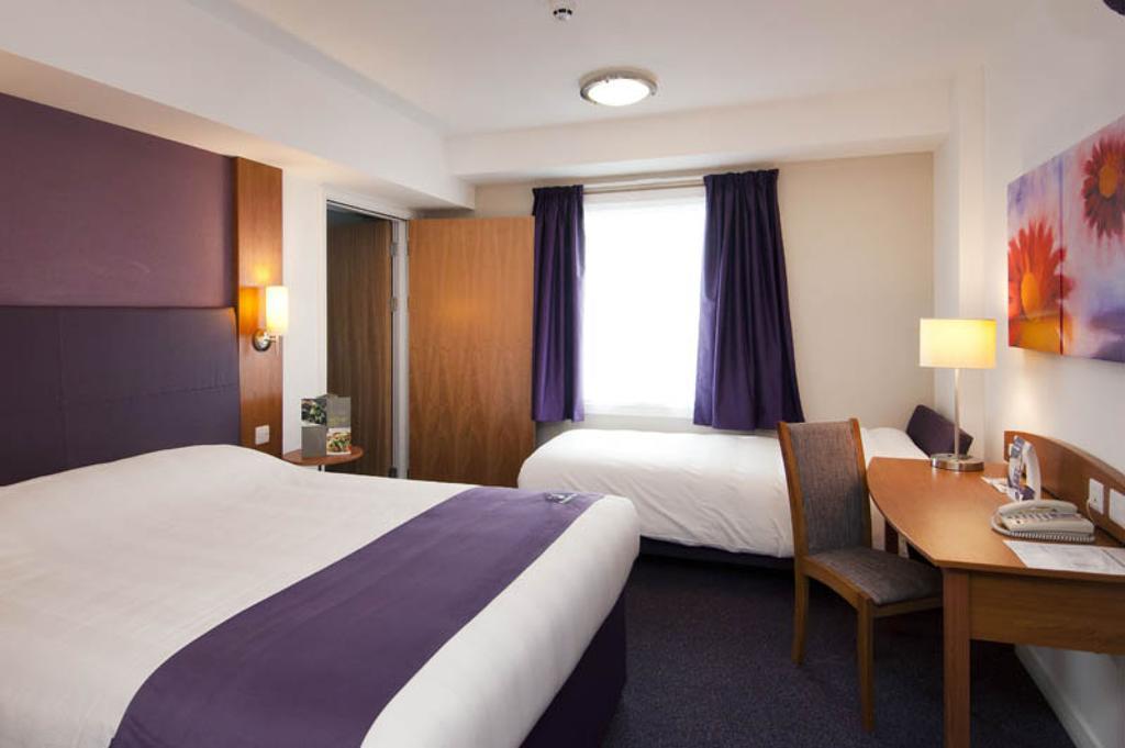 Premier Inn London Euston Exterior foto