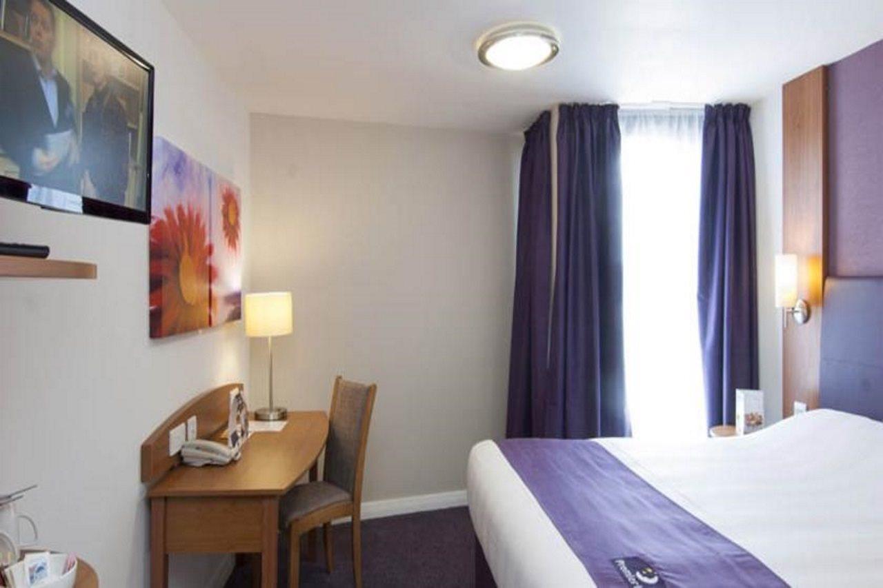 Premier Inn London Euston Exterior foto