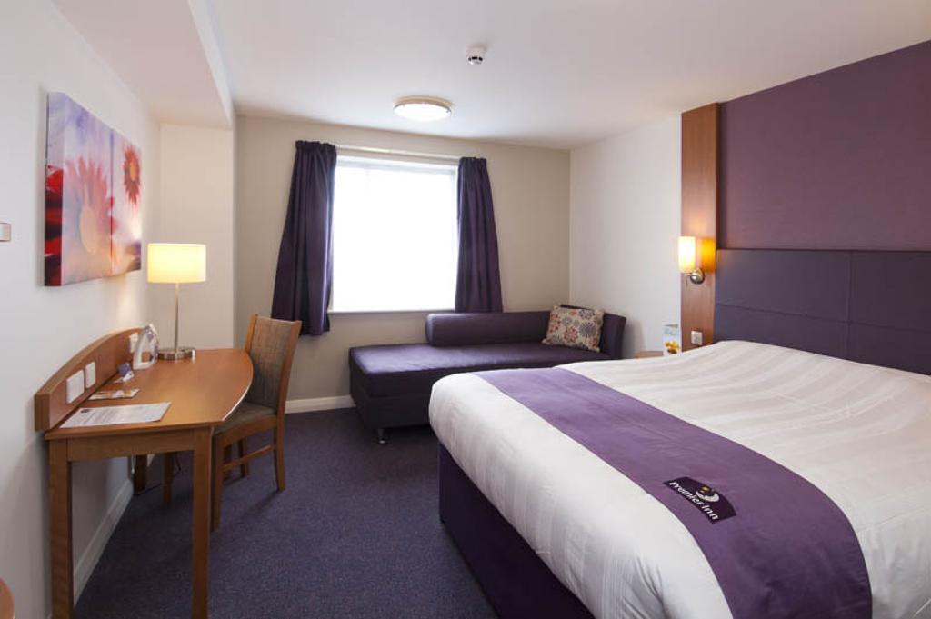 Premier Inn London Euston Exterior foto